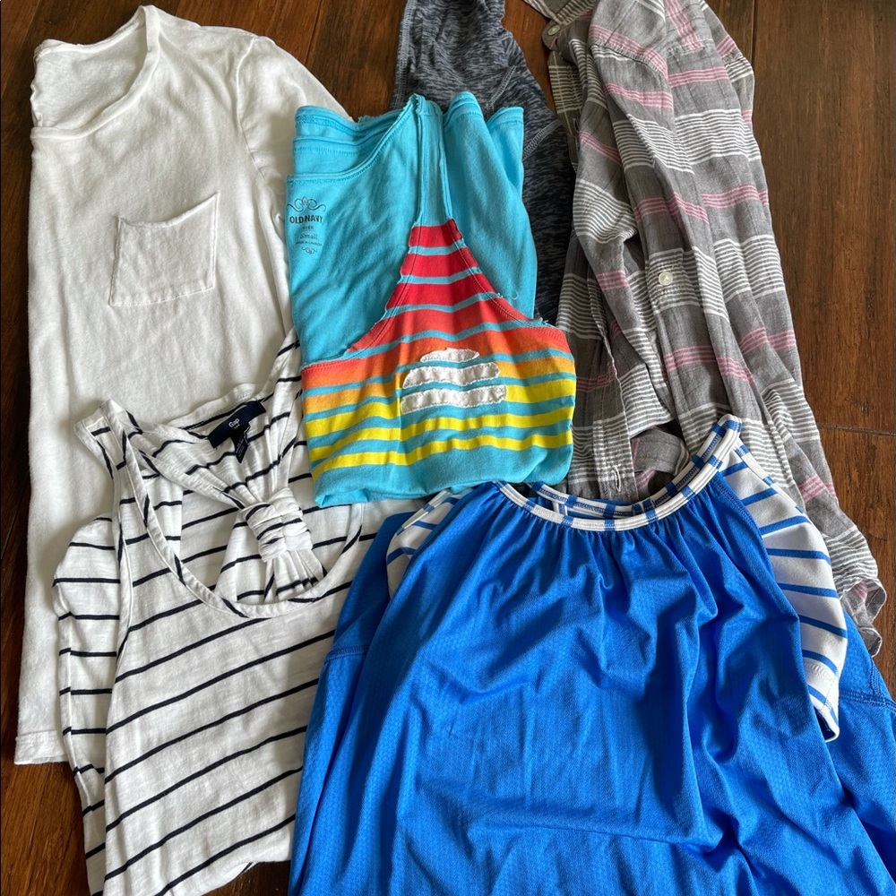 Women’s clothing bundle